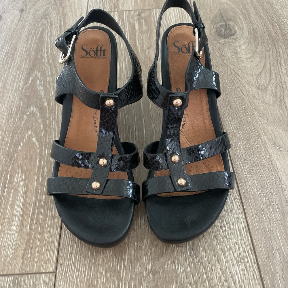 Söfft orthopedic heels size: 9M